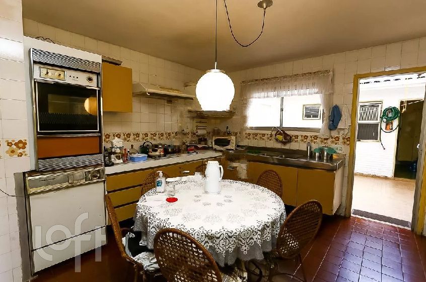 Casa, 5 quartos, 240 m² - Foto 2