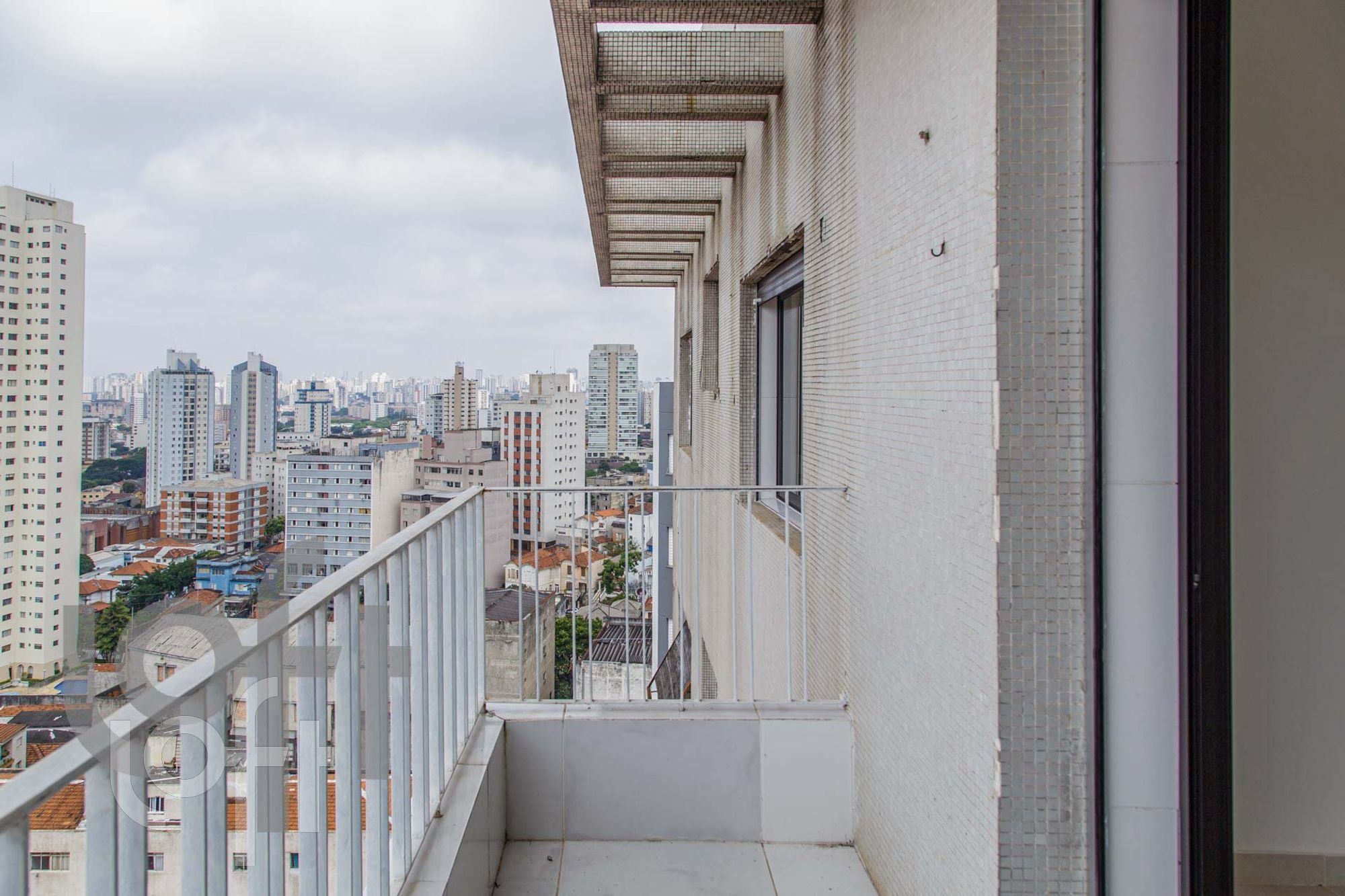 Apartamento à venda com 3 quartos, 137m² - Foto 6