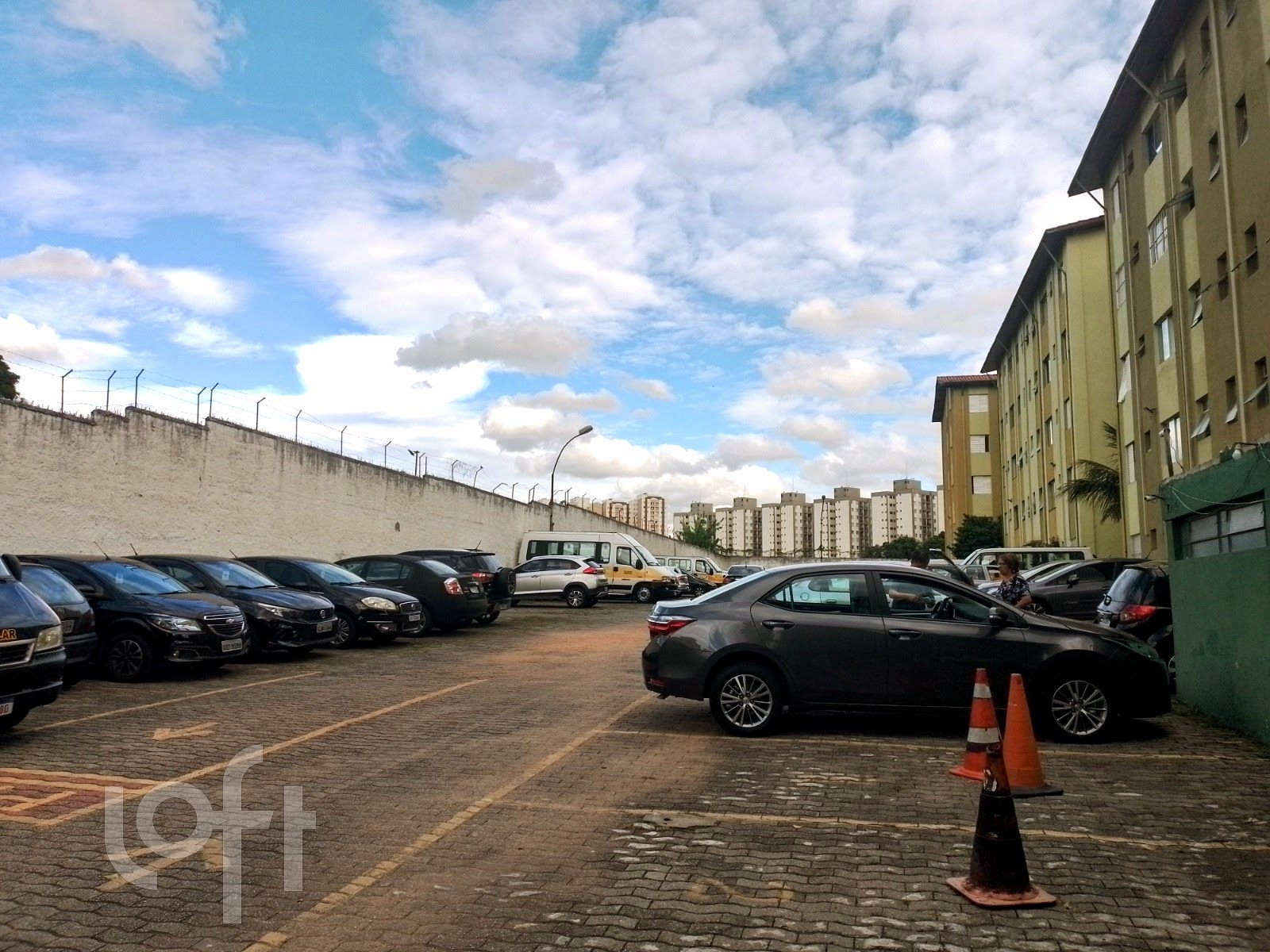 Apartamento à venda com 2 quartos, 75m² - Foto 23