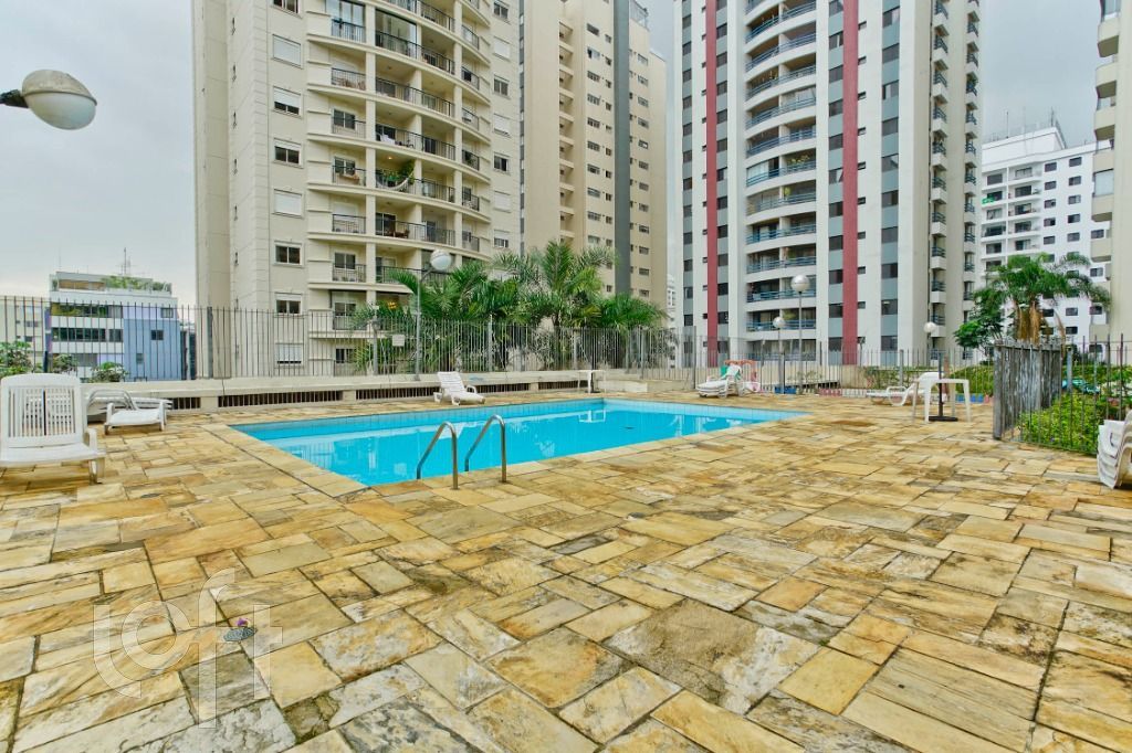 Apartamento à venda com 3 quartos, 70m² - Foto 18