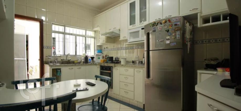 Casa à venda com 3 quartos, 226m² - Foto 4