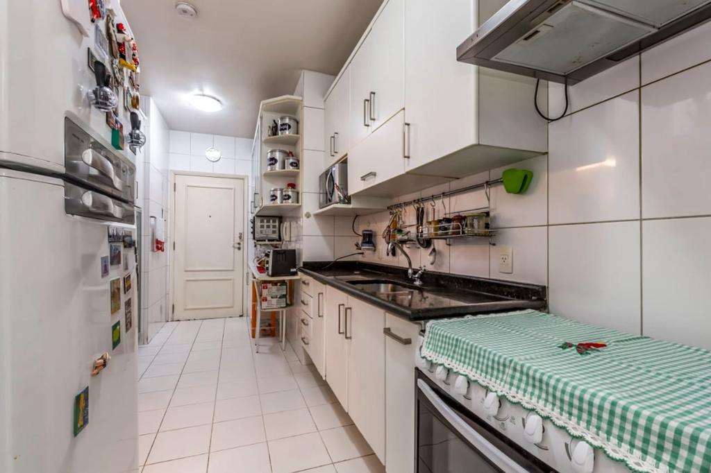 Apartamento à venda com 3 quartos, 133m² - Foto 5