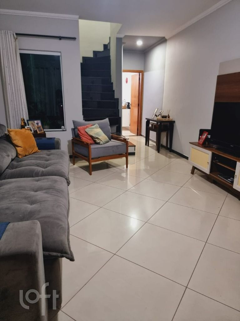 Casa à venda com 3 quartos, 122m² - Foto 4