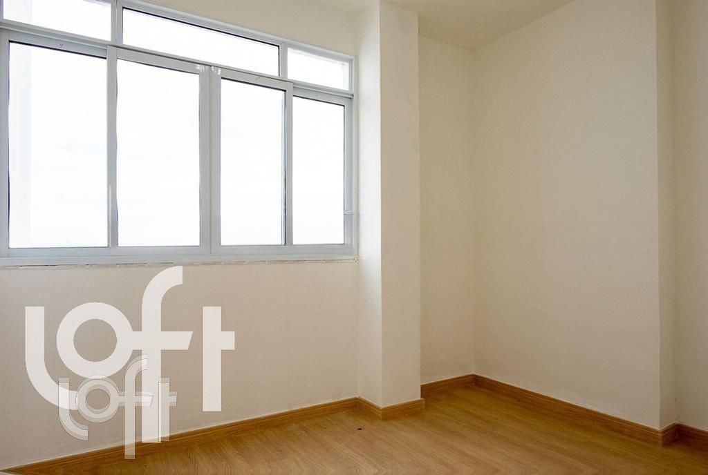 Apartamento à venda com 2 quartos, 65m² - Foto 4