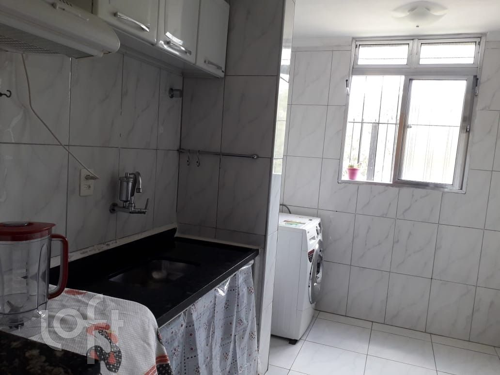 Apartamento à venda com 2 quartos, 38m² - Foto 8
