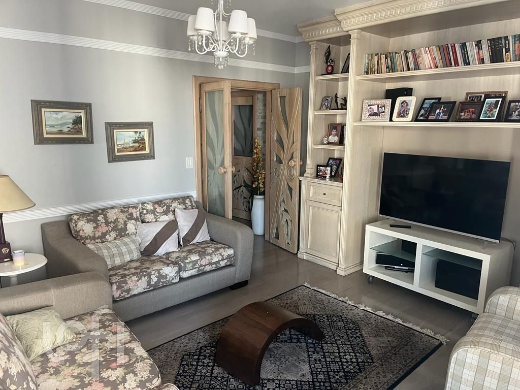 Apartamento à venda com 4 quartos, 247m² - Foto 4