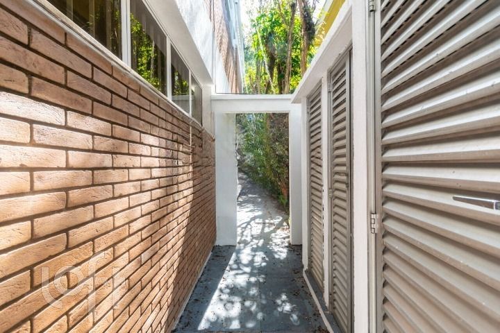 Casa à venda com 6 quartos, 600m² - Foto 12