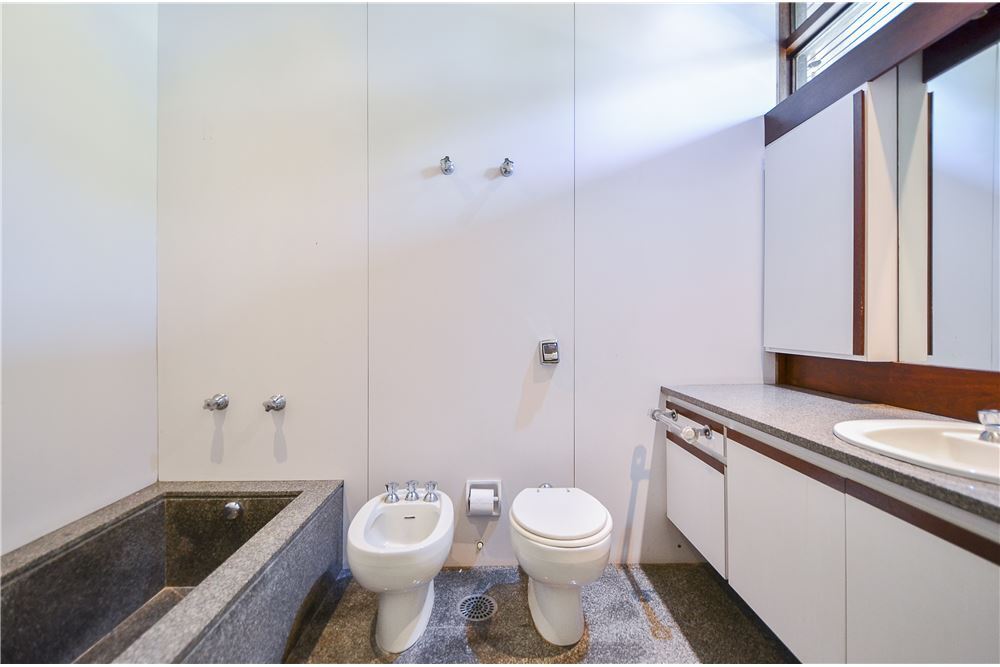 Casa, 4 quartos, 1245 m² - Foto 37