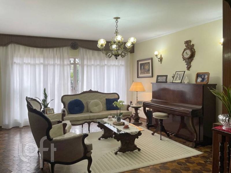 Casa, 3 quartos, 202 m² - Foto 1