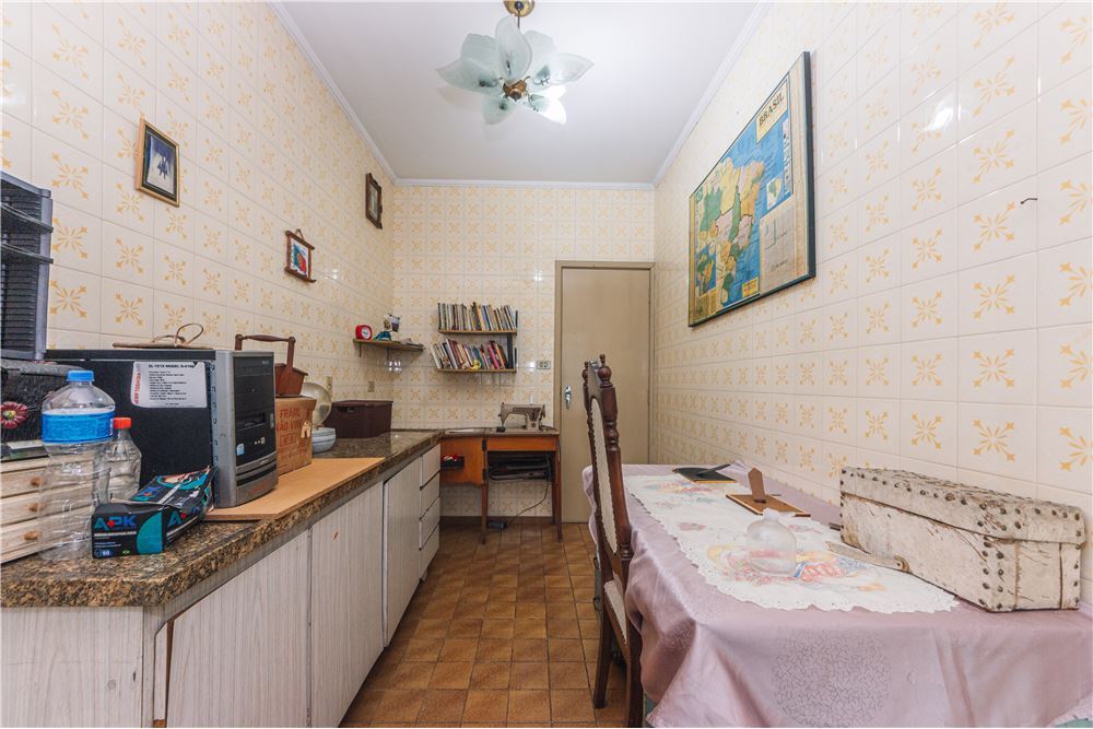 Casa à venda com 5 quartos, 215m² - Foto 16