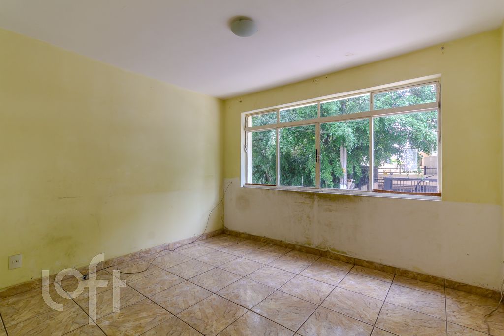 Casa à venda com 2 quartos, 64m² - Foto 3