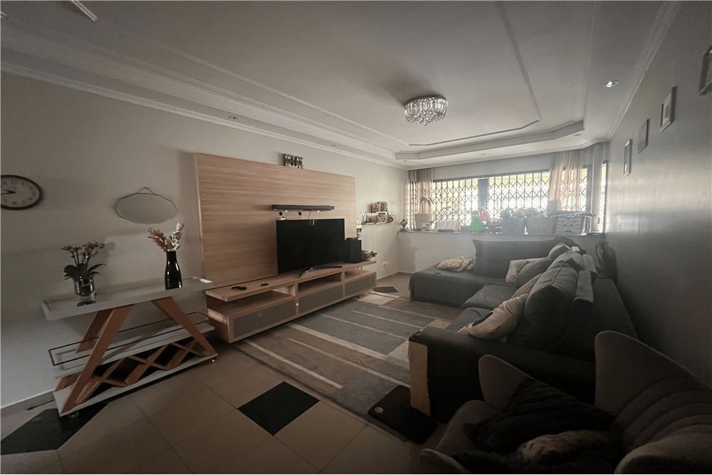 Casa à venda com 4 quartos, 250m² - Foto 6
