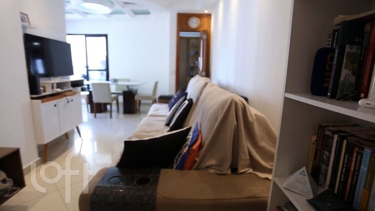 Apartamento à venda com 3 quartos, 78m² - Foto 2
