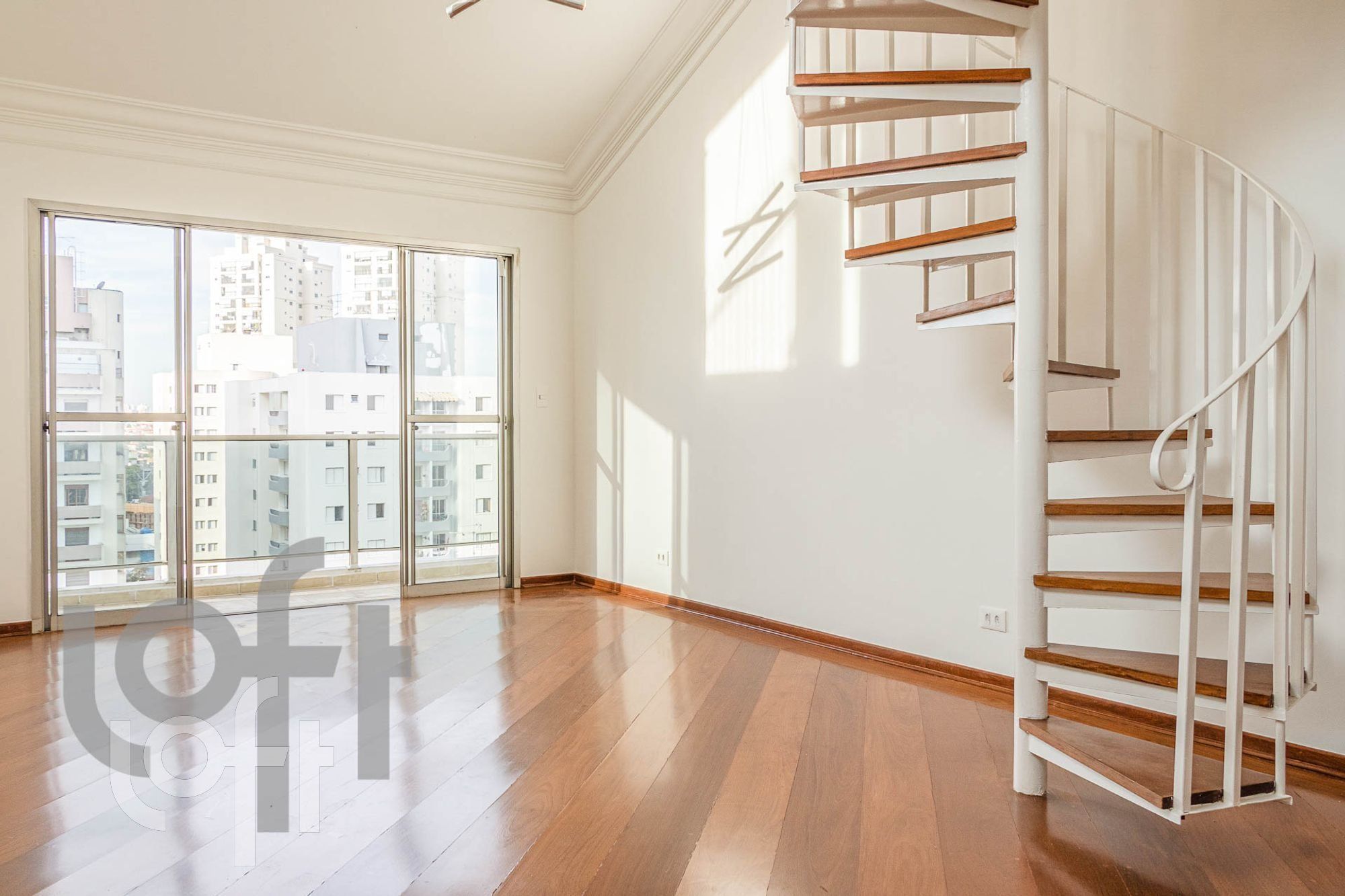 Apartamento, 3 quartos, 210 m² - Foto 1