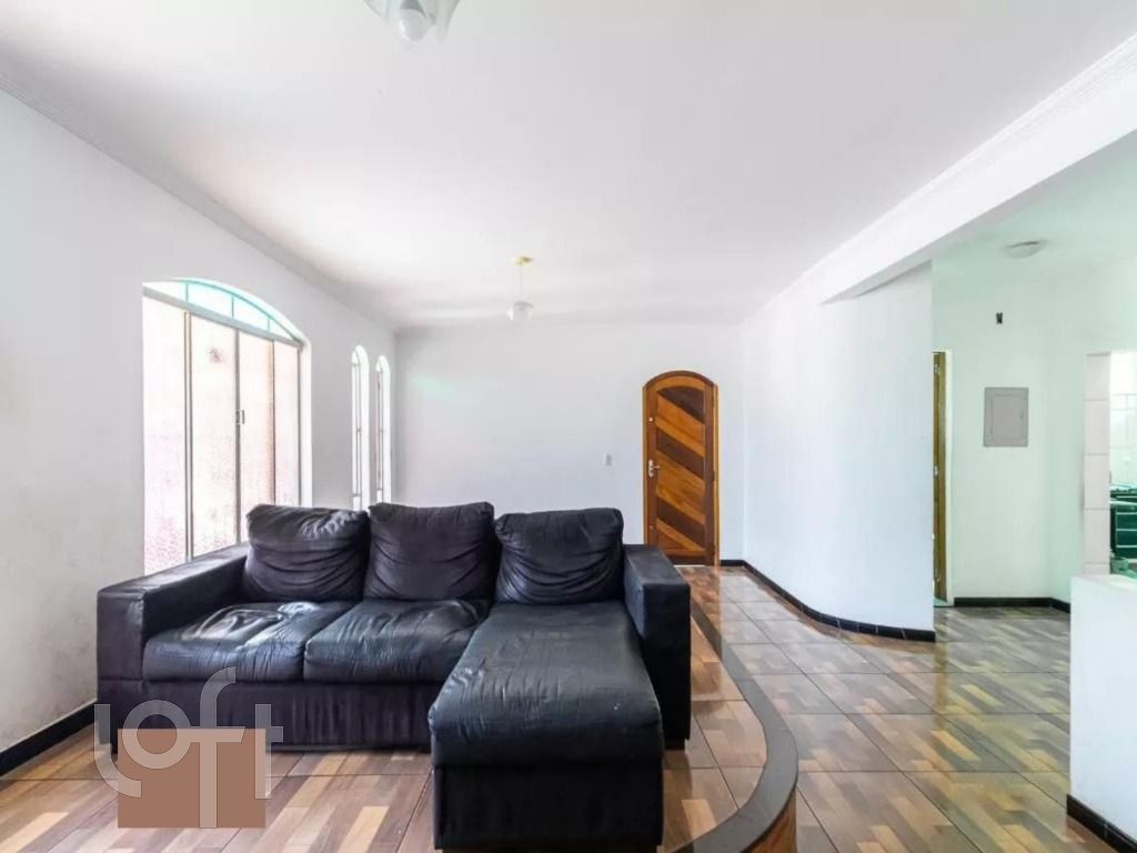 Casa à venda com 4 quartos, 200m² - Foto 1