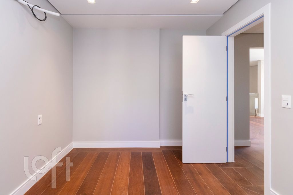 Apartamento à venda com 4 quartos, 230m² - Foto 12