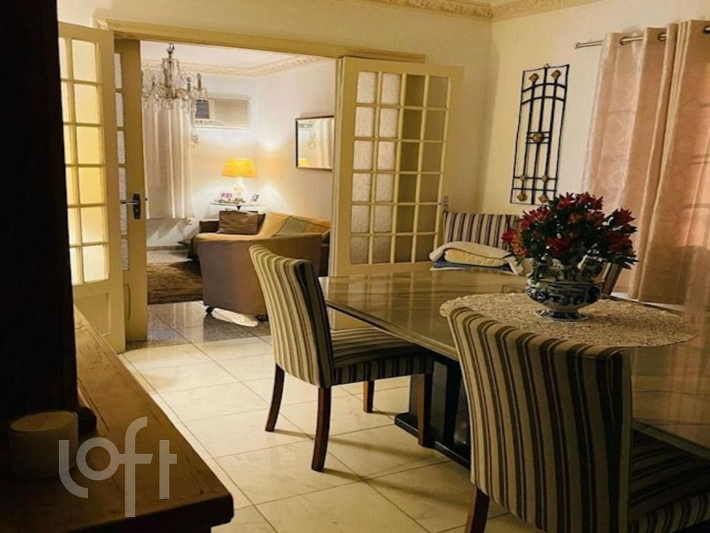 Casa, 5 quartos, 220 m² - Foto 1