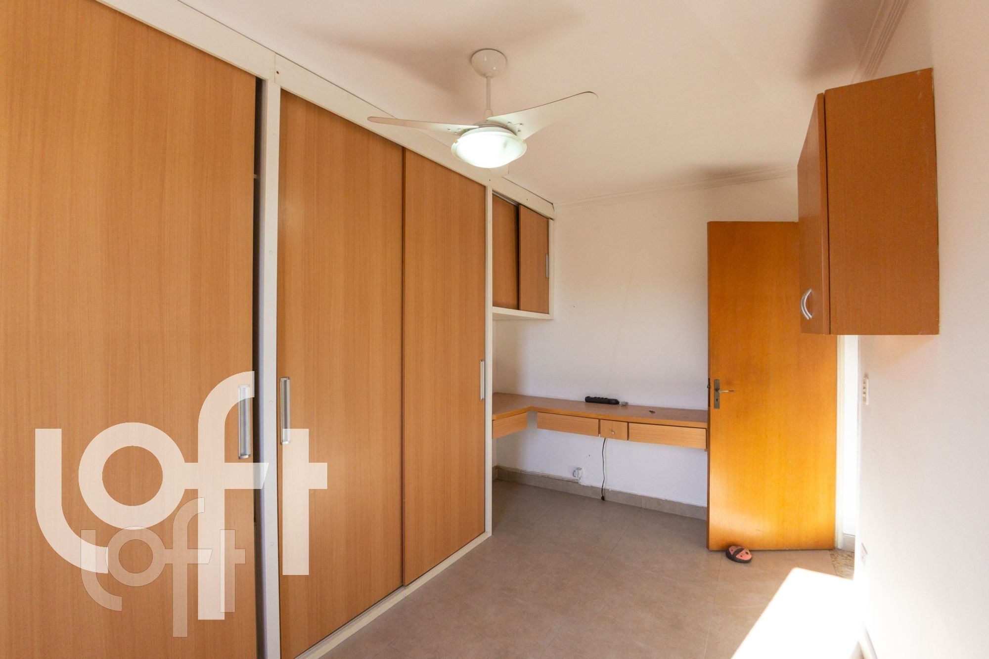 Apartamento à venda com 2 quartos, 71m² - Foto 3