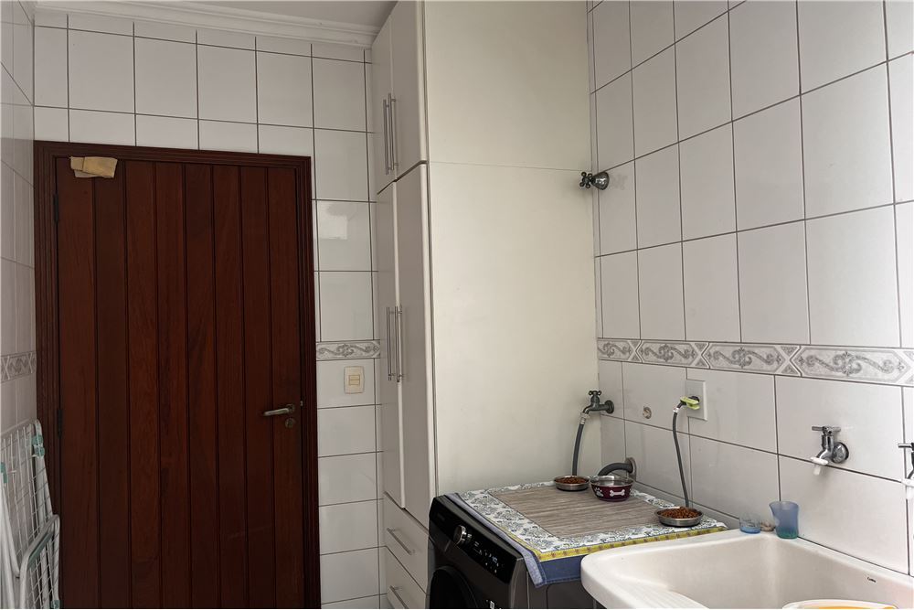 Casa à venda com 4 quartos, 250m² - Foto 22