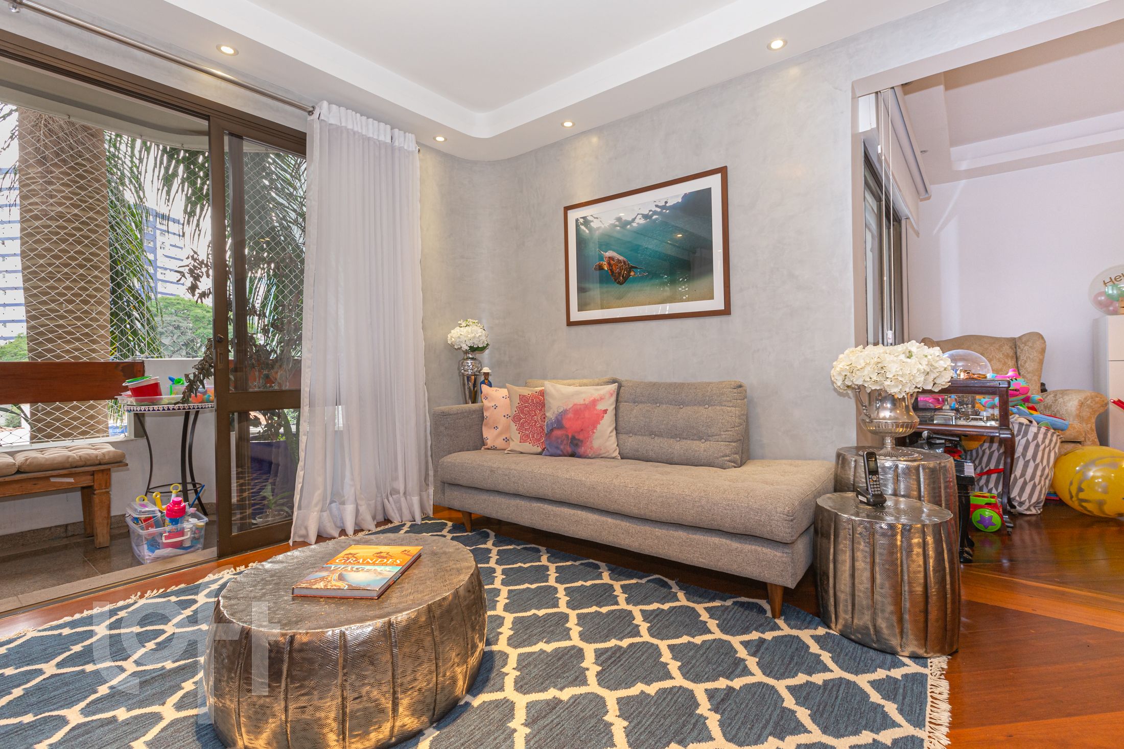 Apartamento à venda com 3 quartos, 184m² - Foto 1