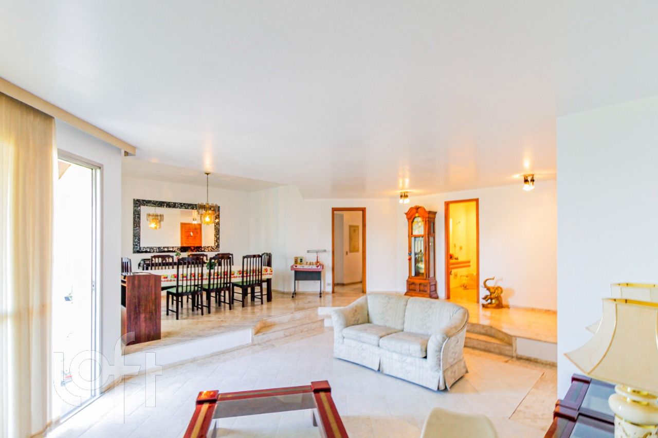 Apartamento à venda com 3 quartos, 188m² - Foto 9