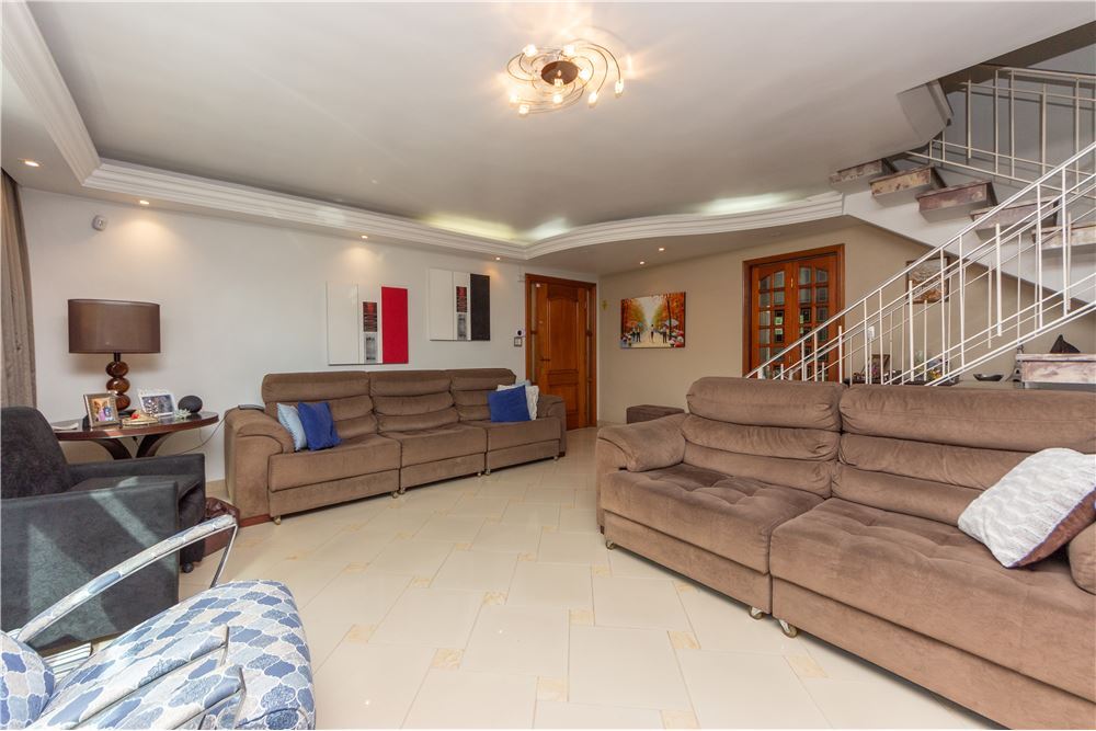 Casa à venda com 3 quartos, 380m² - Foto 12