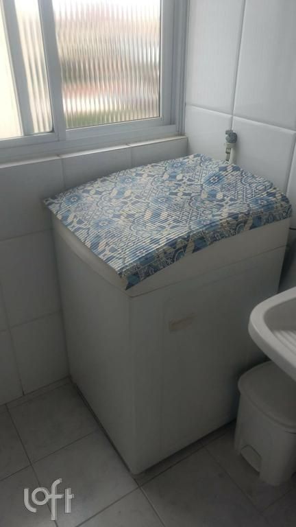 Apartamento à venda com 2 quartos, 64m² - Foto 28
