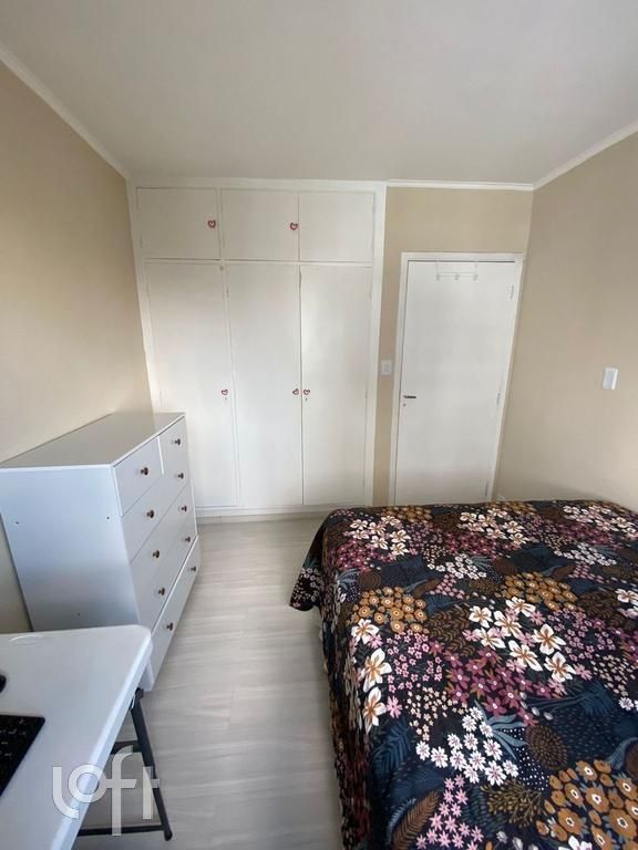 Apartamento à venda com 2 quartos, 74m² - Foto 3