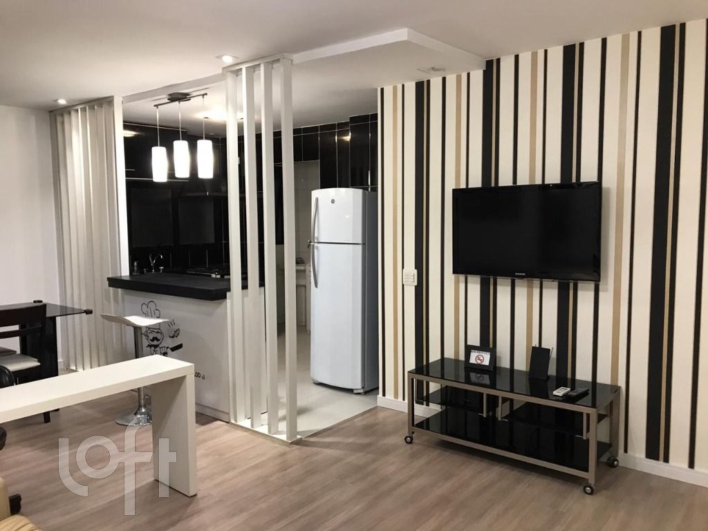 Apartamento à venda com 2 quartos, 81m² - Foto 2