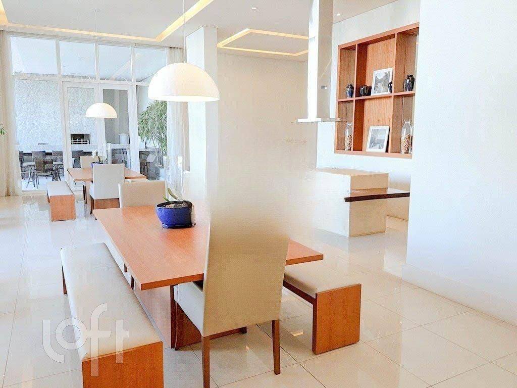 Apartamento à venda com 3 quartos, 180m² - Foto 32