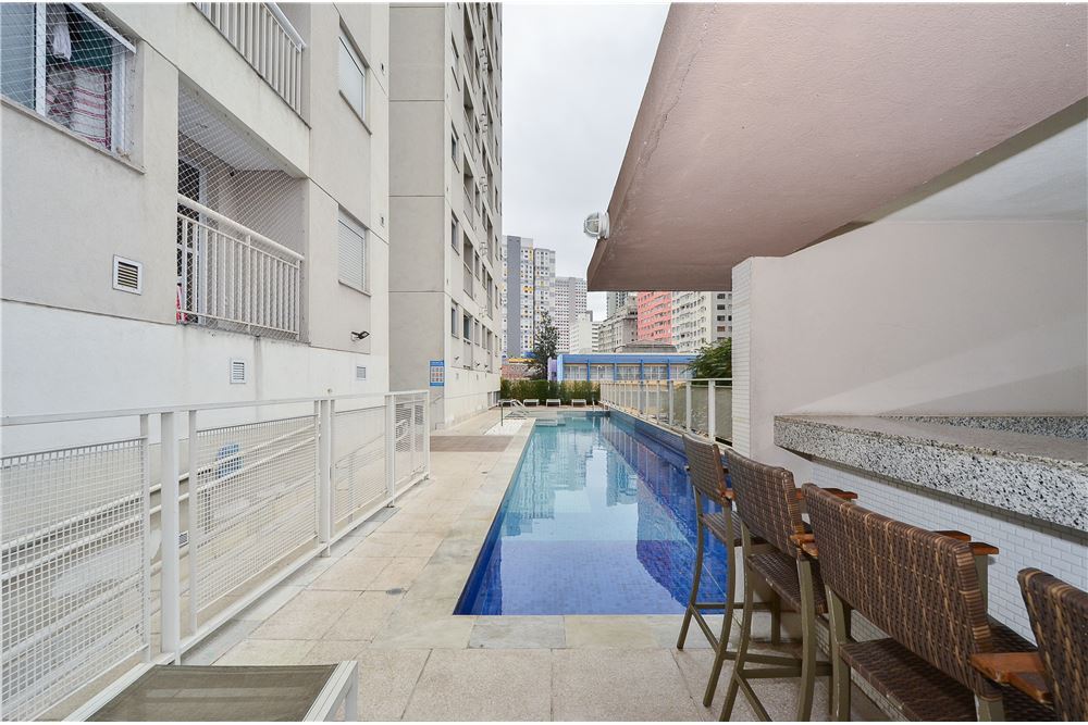 Apartamento à venda com 2 quartos, 55m² - Foto 17
