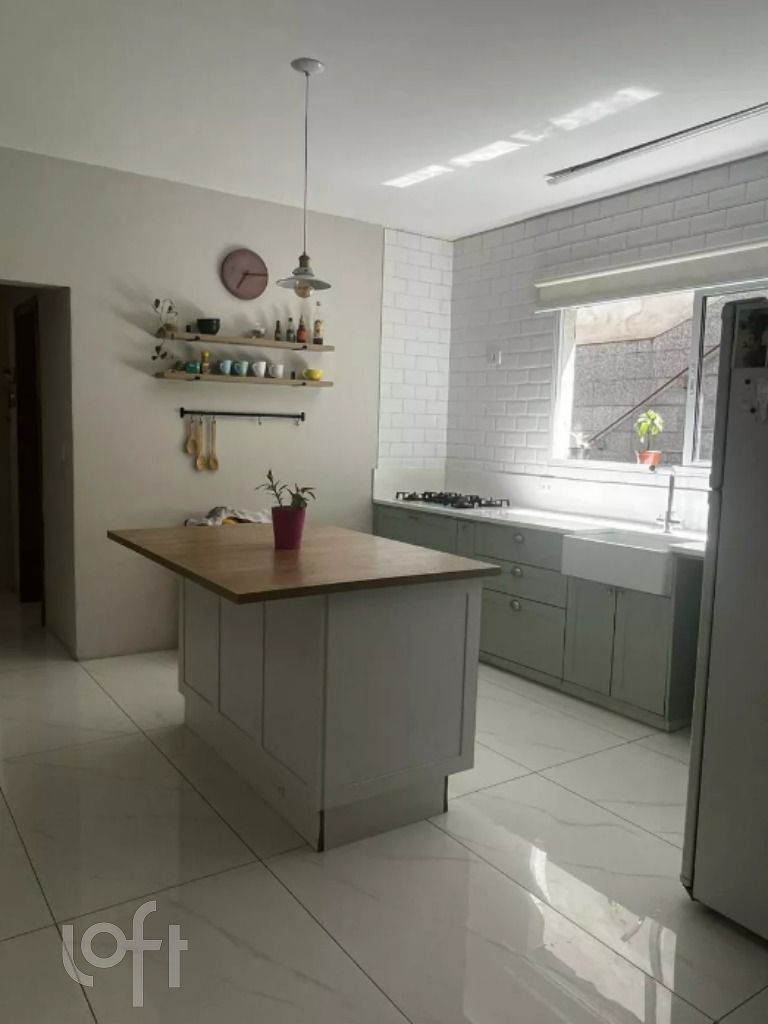 Casa à venda com 2 quartos, 235m² - Foto 4