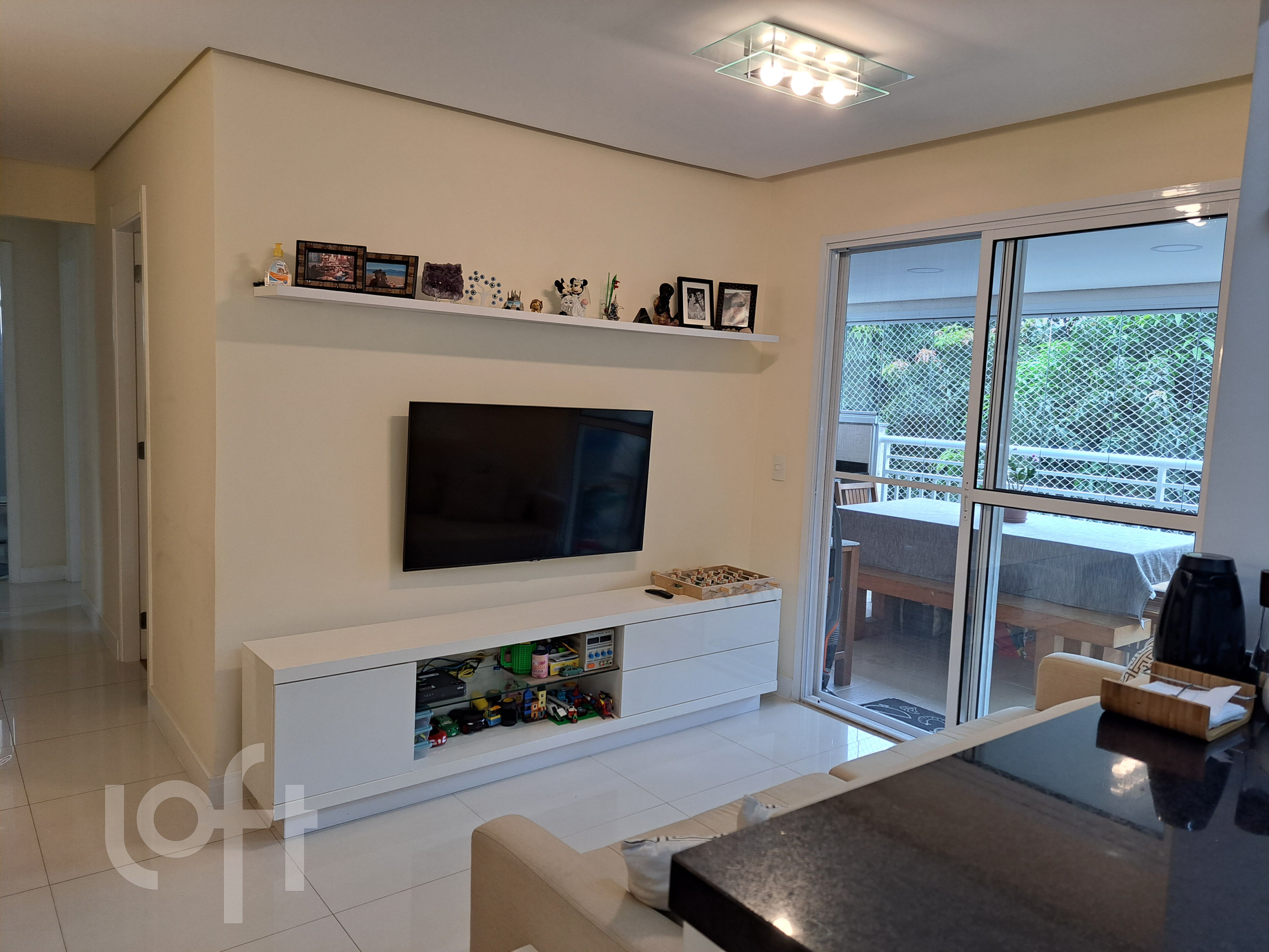 Apartamento à venda com 3 quartos, 85m² - Foto 1