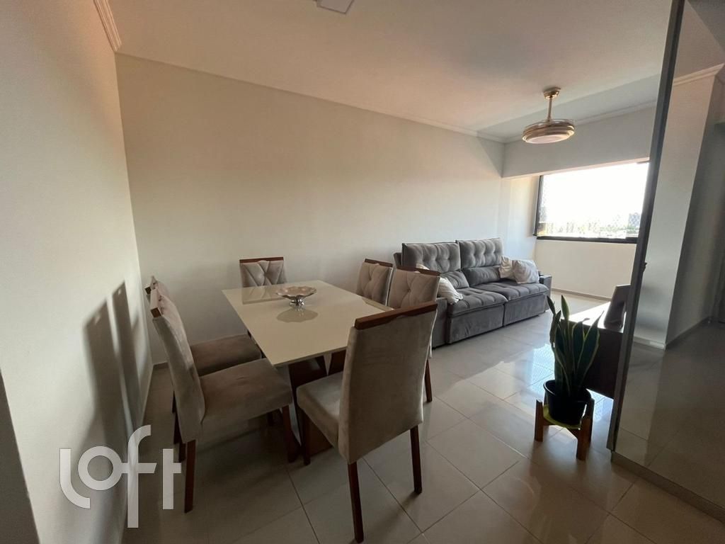 Apartamento à venda com 2 quartos, 63m² - Foto 4