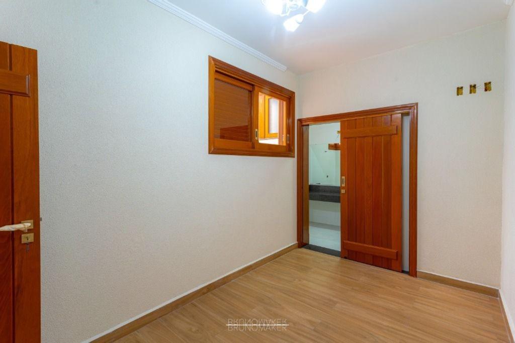 Casa à venda com 4 quartos - Foto 1