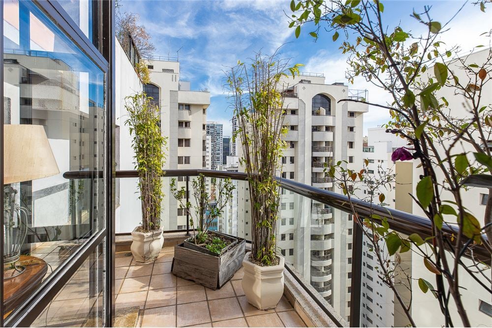 Cobertura, 3 quartos, 297 m² - Foto 2