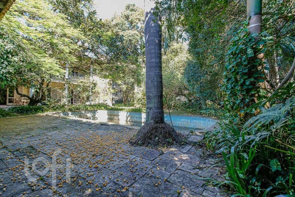 Casa à venda com 4 quartos, 559m² - Foto 1