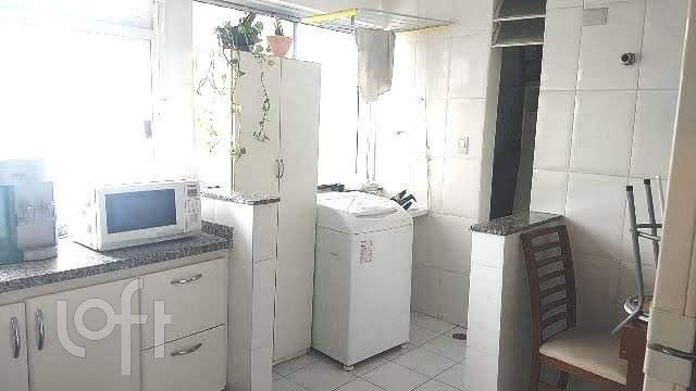 Apartamento à venda com 2 quartos, 74m² - Foto 2