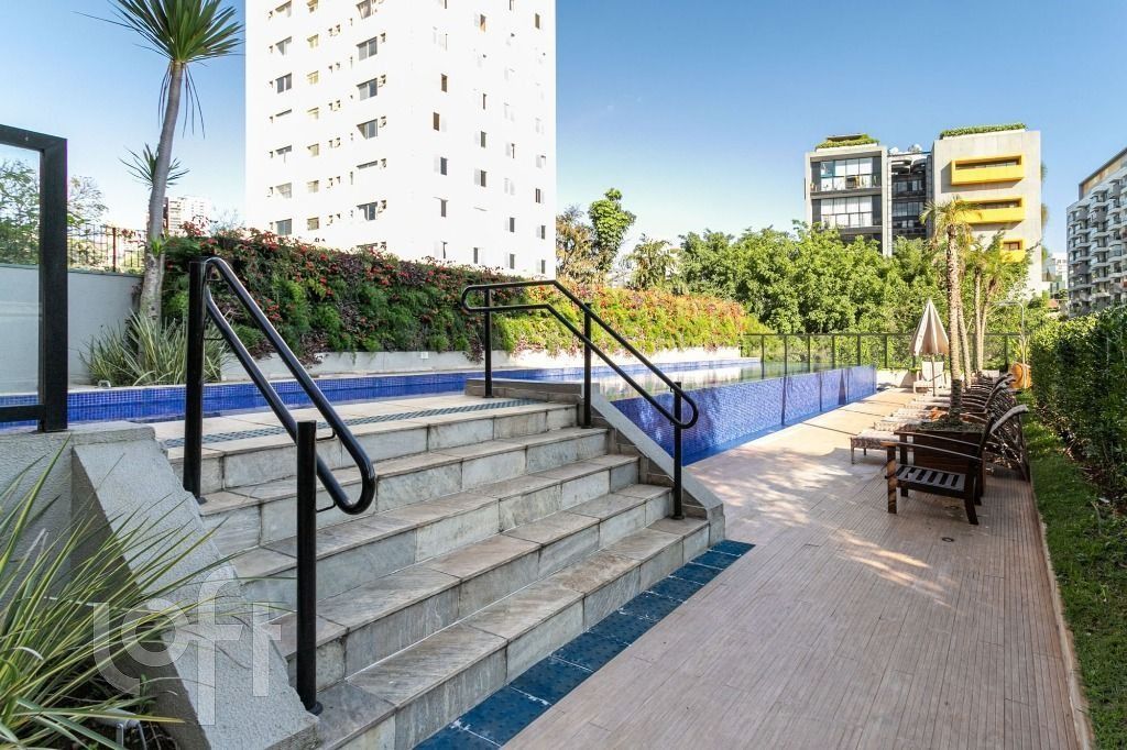 Apartamento à venda com 2 quartos, 70m² - Foto 11