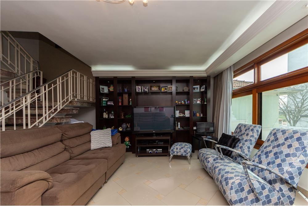 Casa à venda com 3 quartos, 380m² - Foto 10