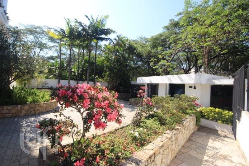 Apartamento à venda com 4 quartos, 320m² - Foto 8