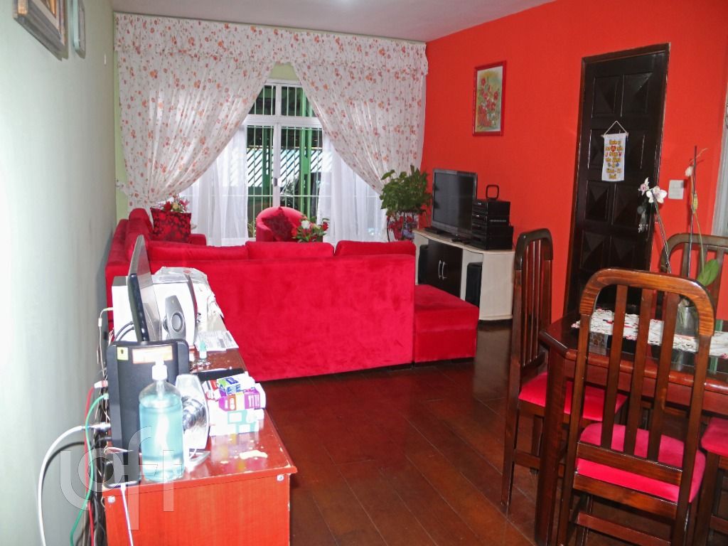 Casa, 3 quartos, 166 m² - Foto 2