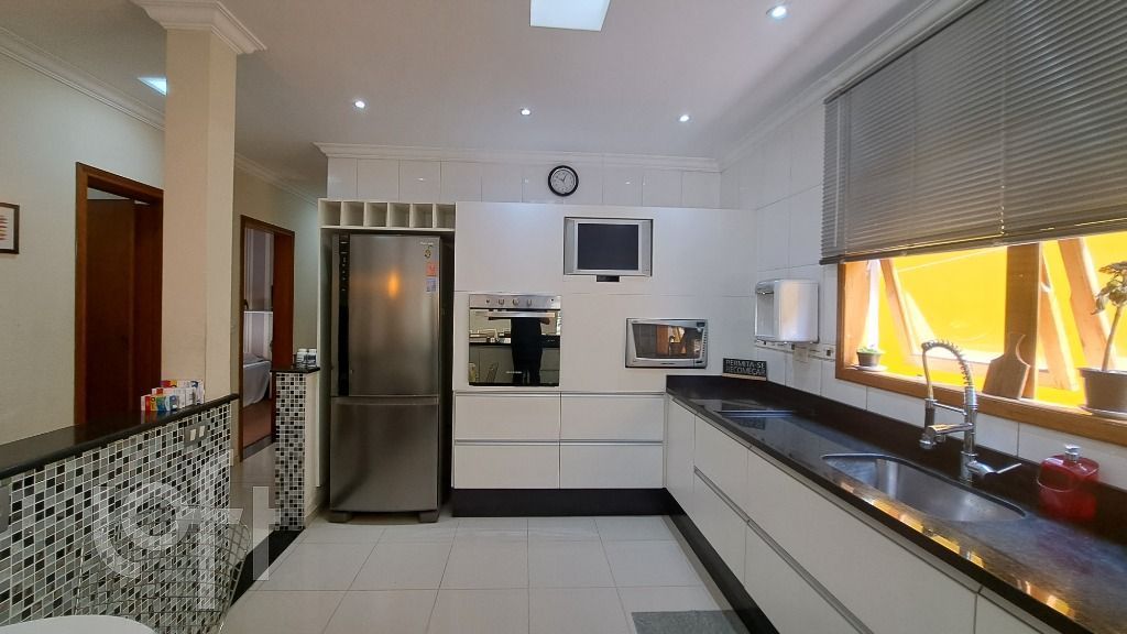 Casa à venda com 3 quartos, 390m² - Foto 21