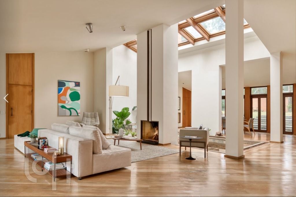 Casa, 5 quartos, 1300 m² - Foto 1