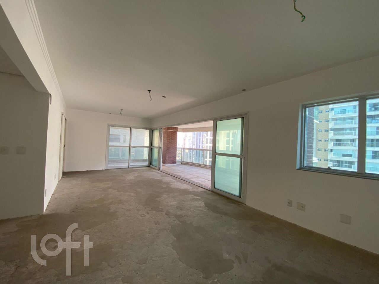 Apartamento à venda com 3 quartos, 180m² - Foto 9