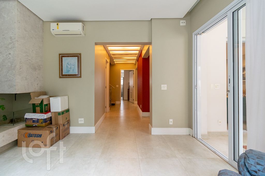 Casa à venda com 4 quartos, 332m² - Foto 13