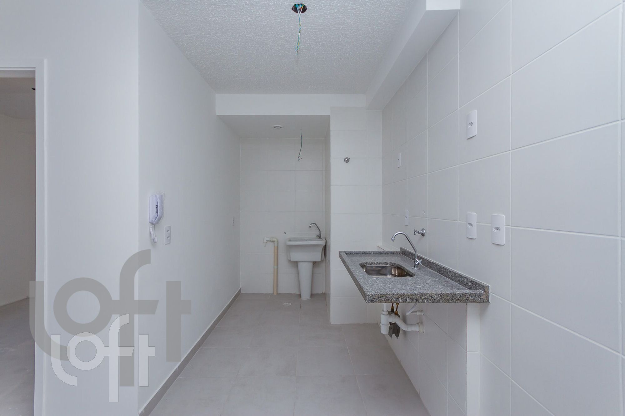 Apartamento à venda com 2 quartos, 40m² - Foto 24
