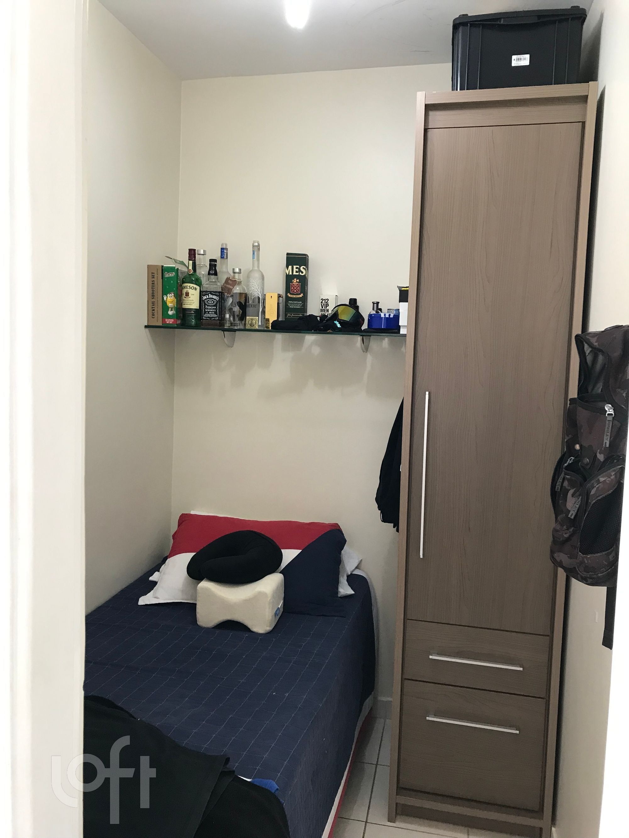 Apartamento à venda com 2 quartos, 75m² - Foto 2