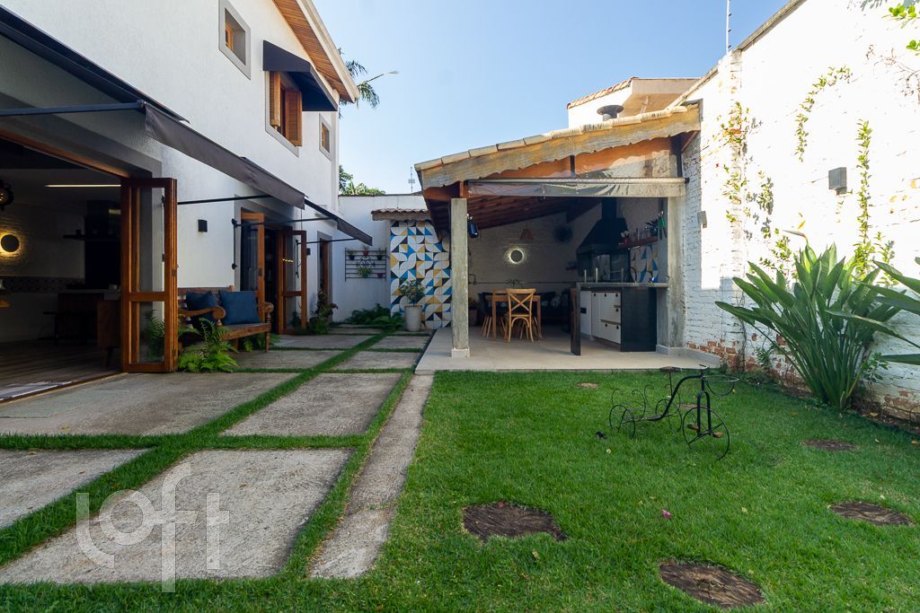 Casa, 3 quartos, 210 m² - Foto 1