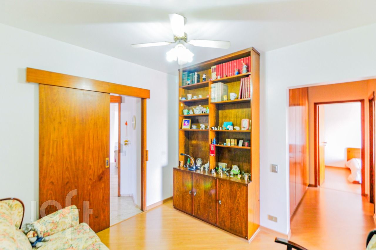 Apartamento à venda com 3 quartos, 188m² - Foto 18